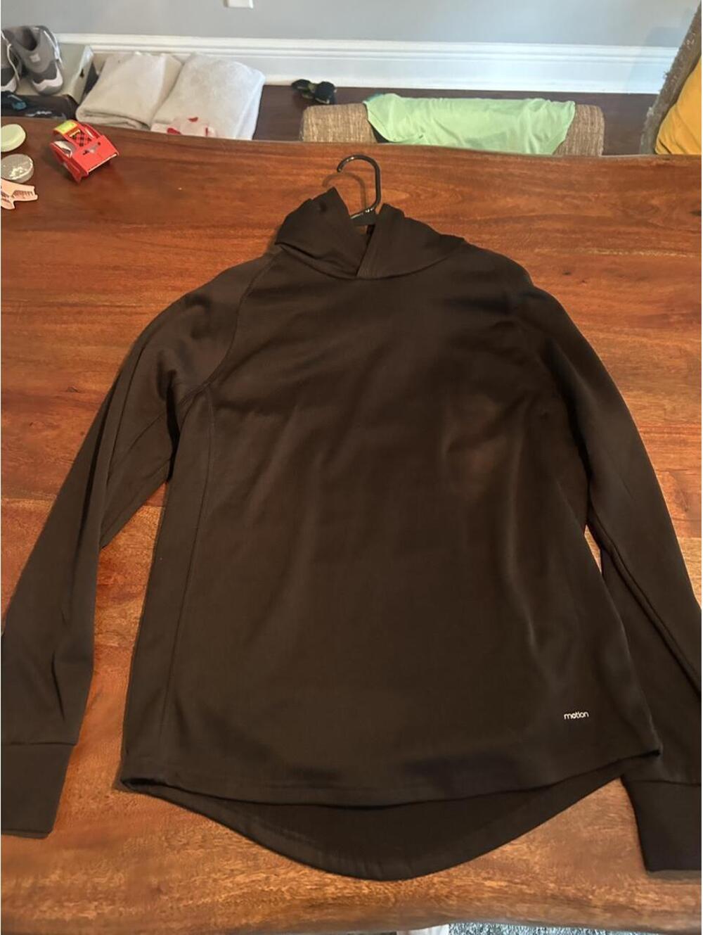 Men's Motion Hoodie Pullover. Size M. NWT!